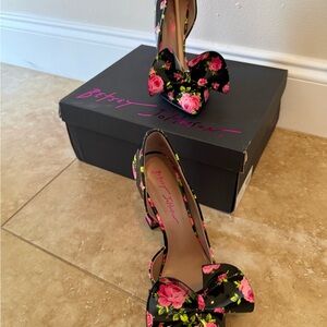 Betsey Johnson Black and Pink Floral Heels